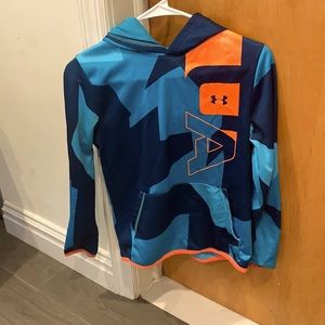 Under Armour sweatshirt